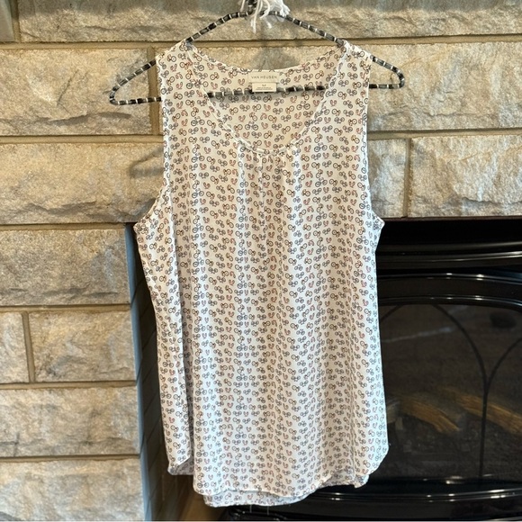 Van Heusen White Sleeveless Relaxed Tank Top Bicycles Medium - Picture 1 of 6